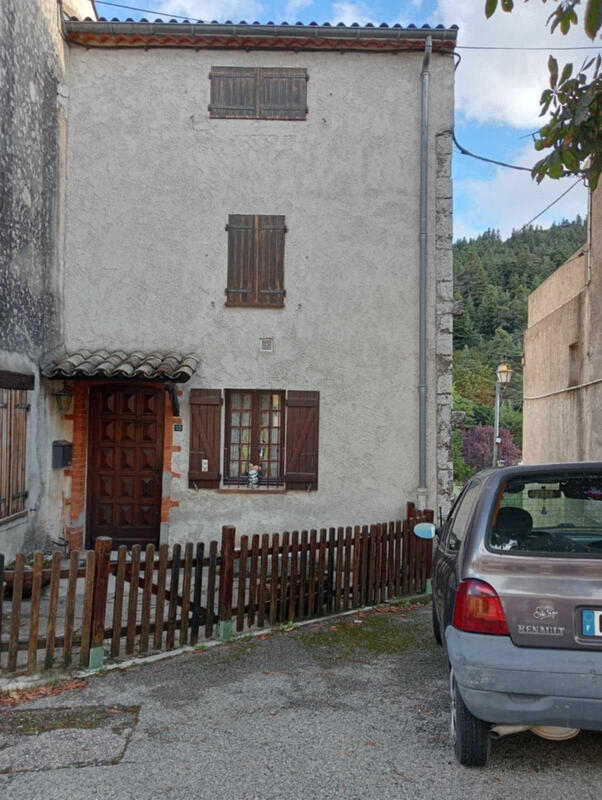 Maison de village - 141 m² - 5 pièces