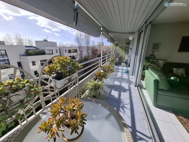 Appartement - 94 m² - 6 pièces