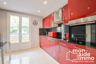 Appartement - 88 m² - 6 pièces