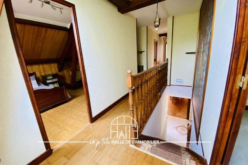 Maison - 227 m² - 9 pièces