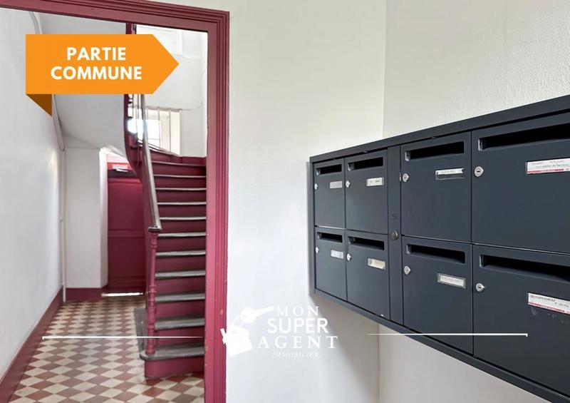 Studio - 49 m² - 3 pièces