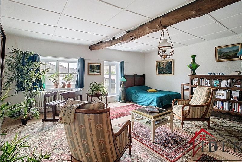 Maison - 214 m² - 6 pièces