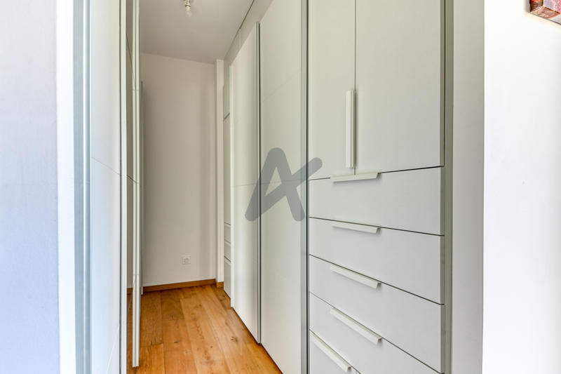 Maison - 189 m² - 7 pièces