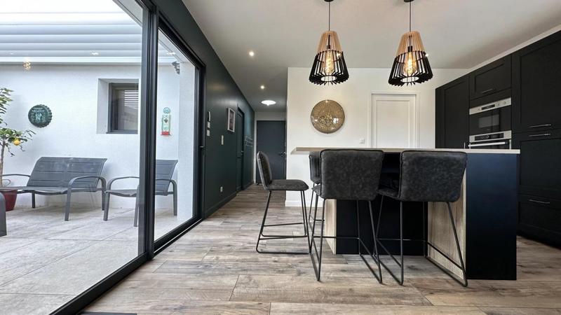 Villa - 199 m² - 6 pièces