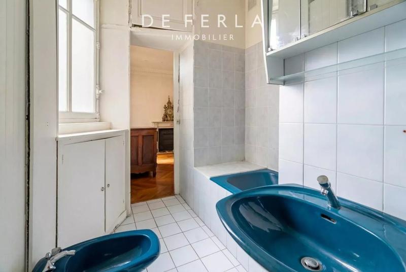 Appartement - 166 m² - 9 pièces