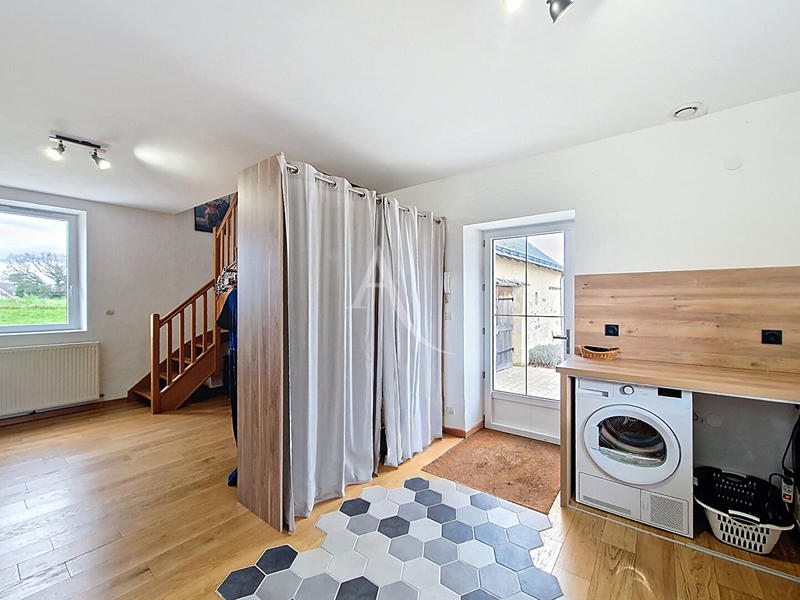 Maison - 205 m² - 9 pièces