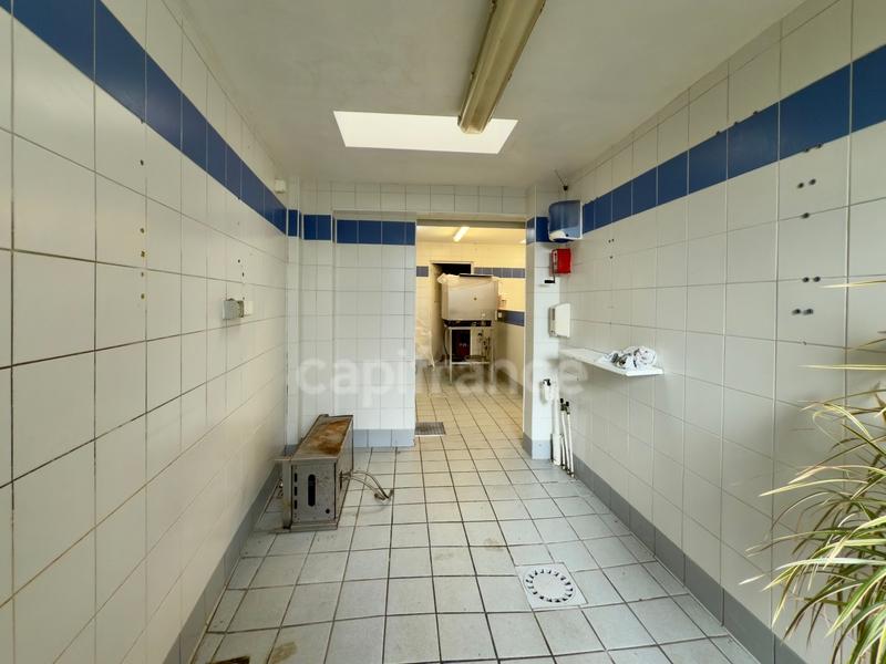 Maison - 200 m² - 9 pièces