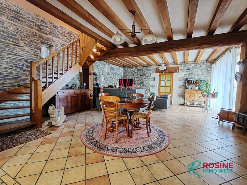 Maison ancienne - 269 m² - 11 pièces