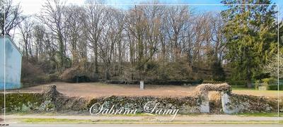 Terrain constructible - 1 676 m²