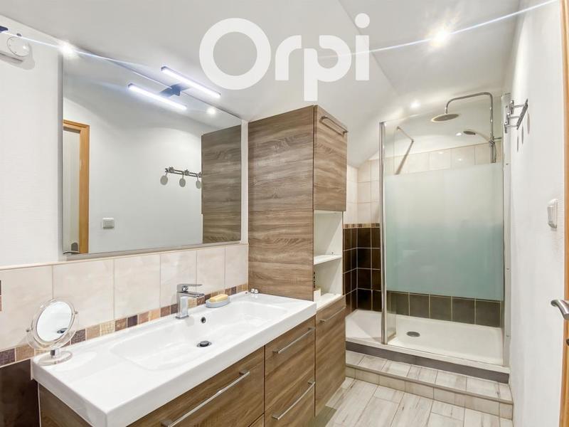 Maison - 137 m² - 7 pièces