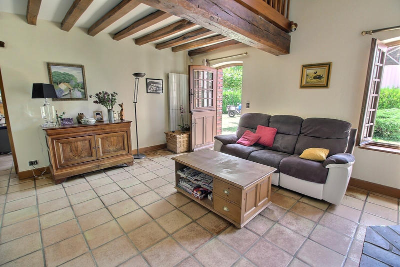 Demeure - 201 m² - 9 pièces