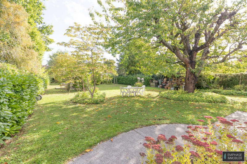 Maison contemporaine - 184 m² - 7 pièces