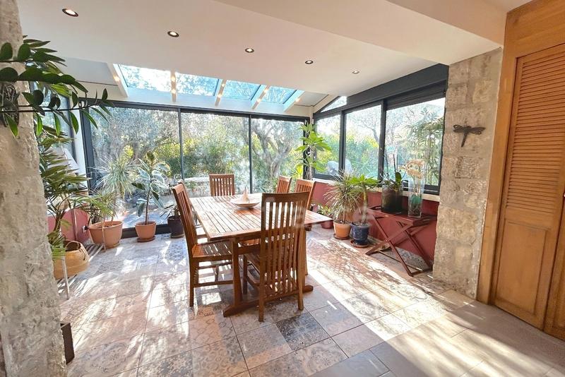 Maison - 196 m² - 7 pièces