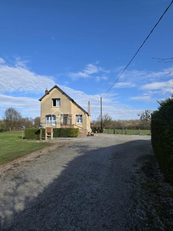 Maison - 80 m² - 4 pièces