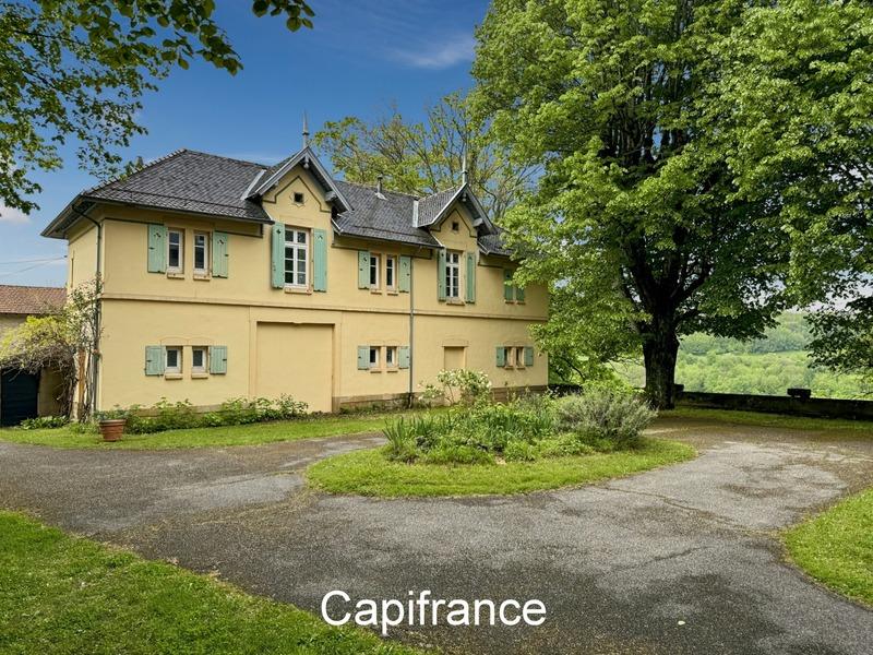 Propriété - 600 m² - 15 pièces