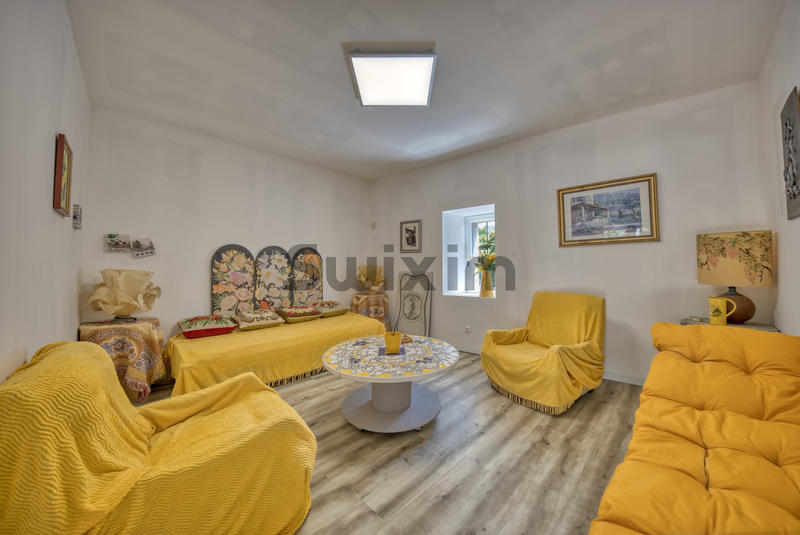 Mas - 505 m² - 15 pièces