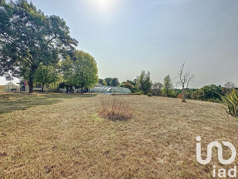 Maison - 232 m² - 7 pièces