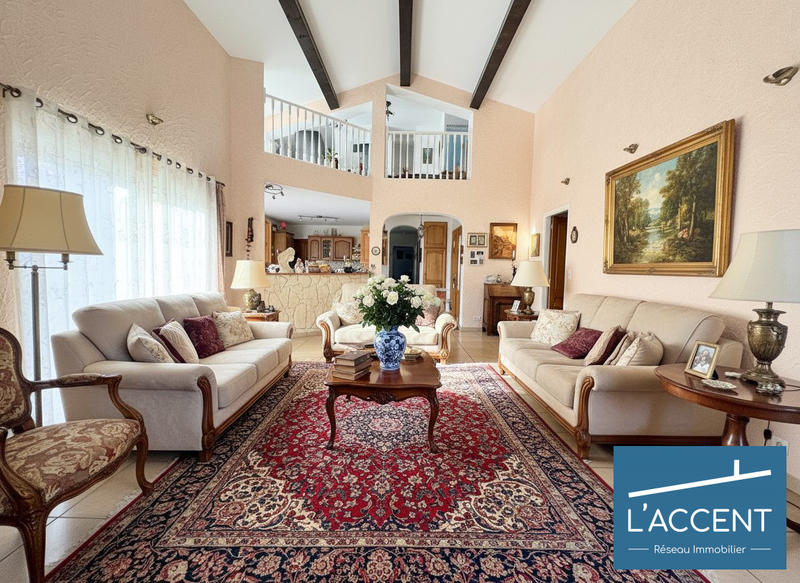 Villa - 240 m² - 7 pièces