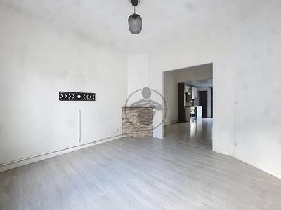 Maison - 96 m² - 5 pièces