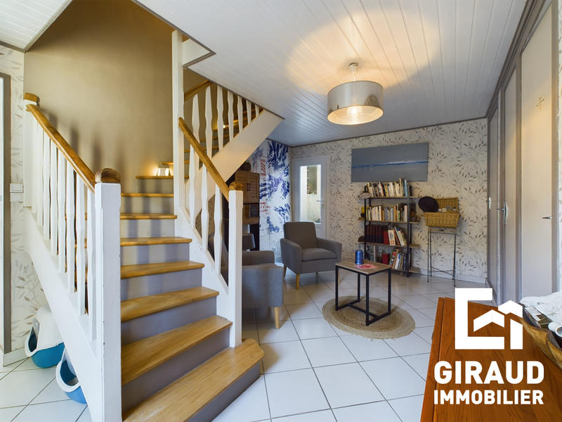 Maison - 163 m² - 6 pièces