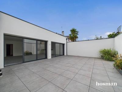 Maison - 140 m² - 5 pièces