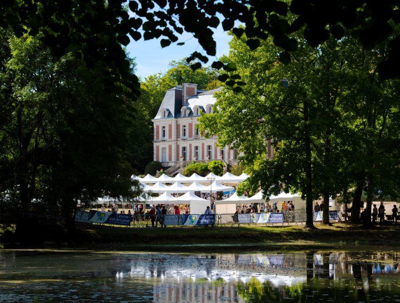 La Forêt des Livres chez Gonzague Saint Bris