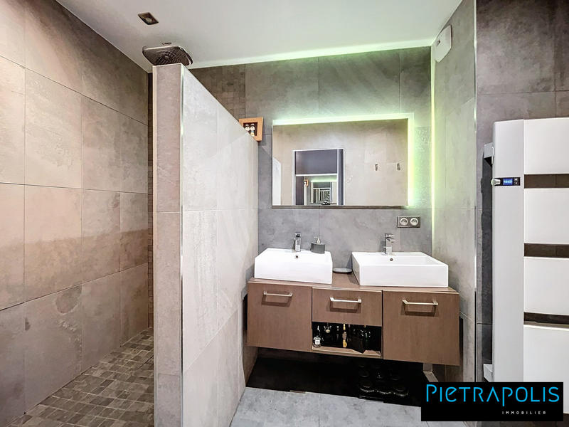 Duplex - 149 m² - 5 pièces