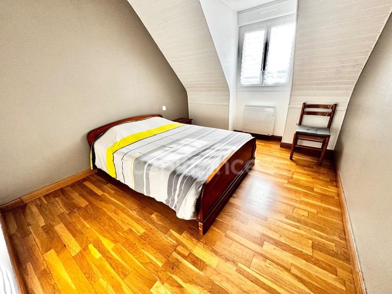 Maison - 137 m² - 7 pièces