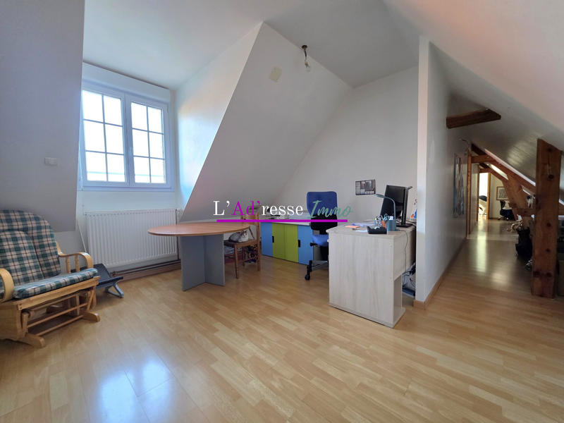 Maison - 200 m² - 7 pièces