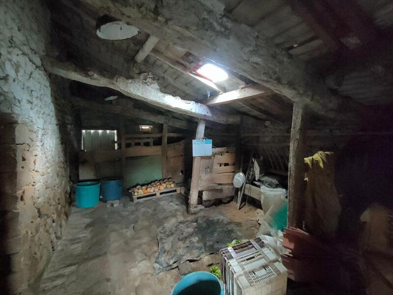 Maison - 266 m² - 13 pièces