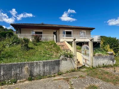 Maison - 98 m² - 5 pièces