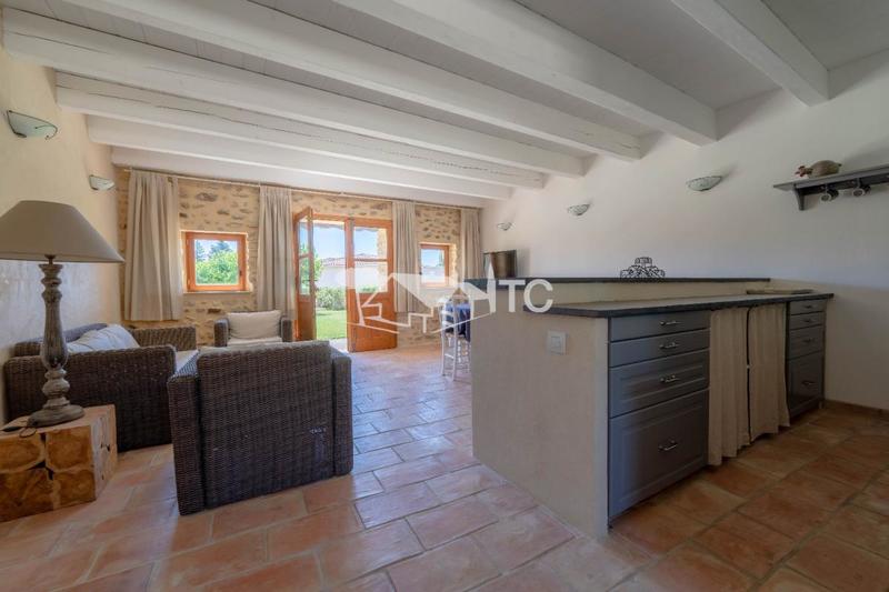 Propriété - 537 m² - 12 pièces