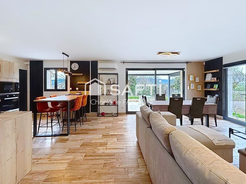 Maison - 94 m² - 4 pièces