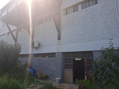 Local commercial - 292 m²