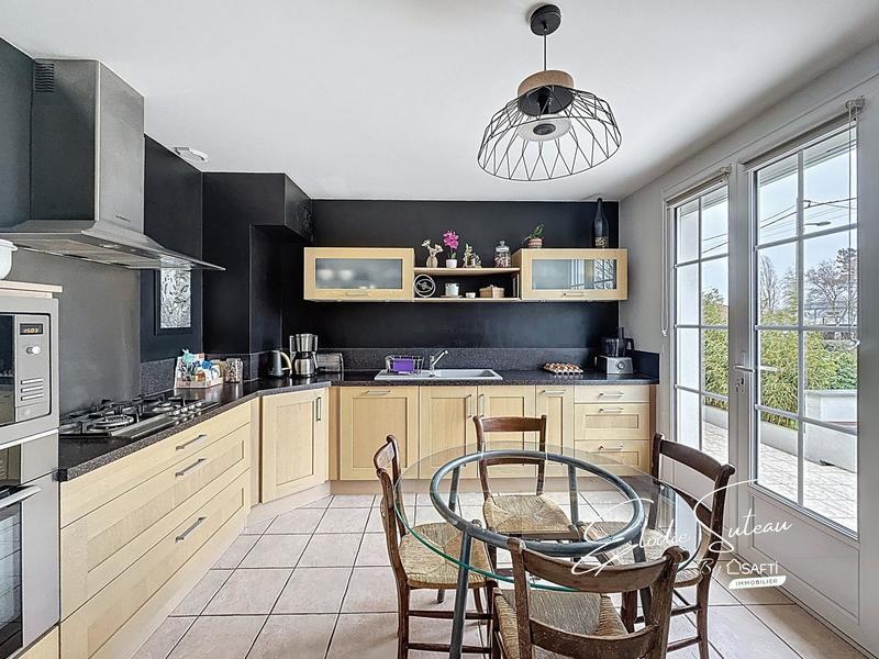 Maison - 103 m² - 6 pièces