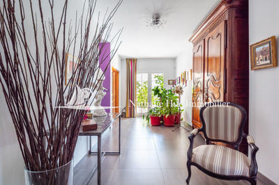 Maison - 204 m² - 7 pièces