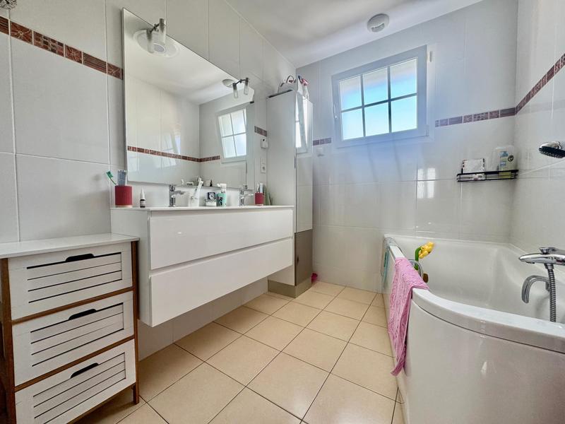 Maison - 117 m² - 6 pièces