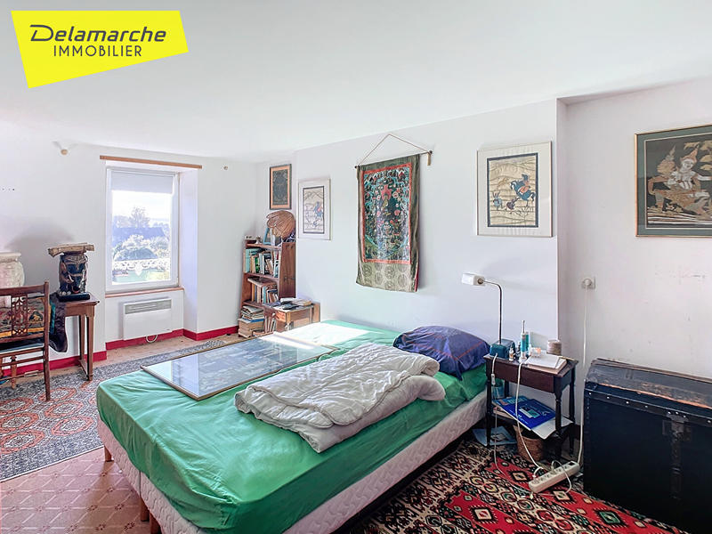 Maison - 205 m² - 6 pièces