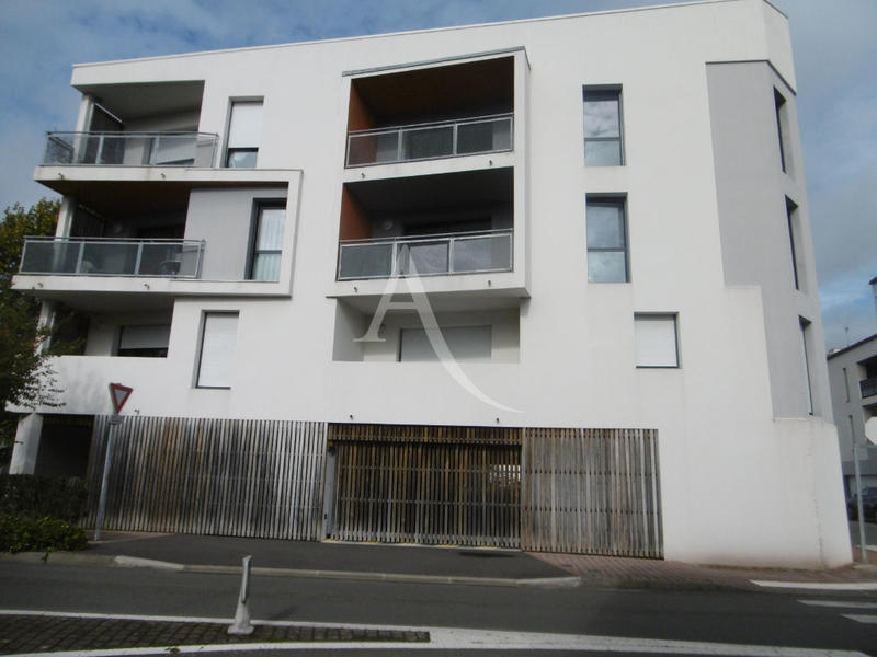 Appartement - 79 m² - 3 pièces