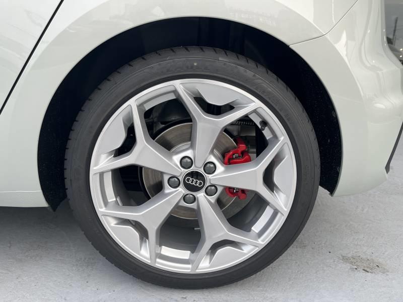 Audi A1 sportback 40 Tfsi 207 ch s tronic 7 s line