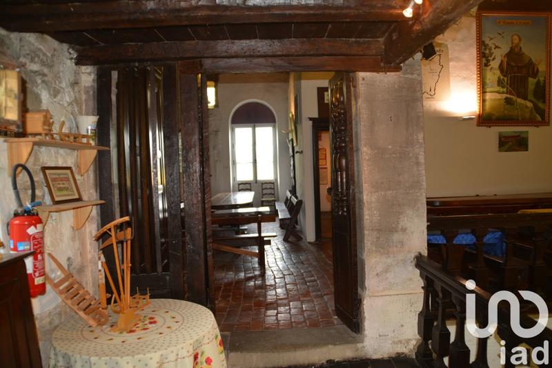 Maison - 410 m² - 10 pièces