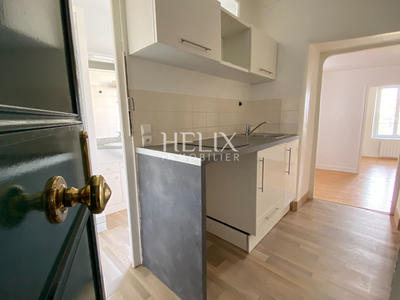 Immeuble - 242 m² - 9 pièces