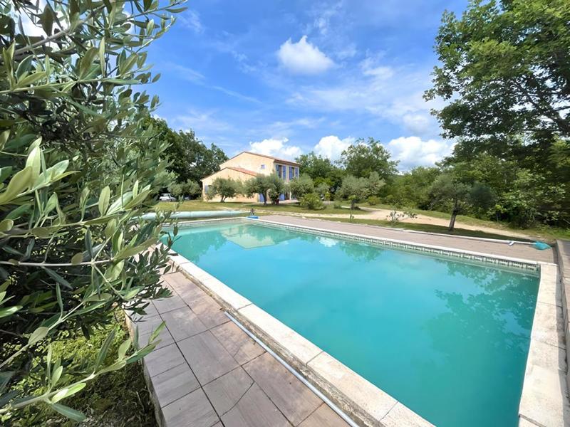 Maison - 170 m² - 5 pièces