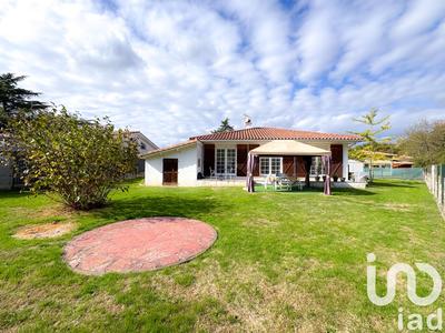 Maison - 96 m² - 5 pièces