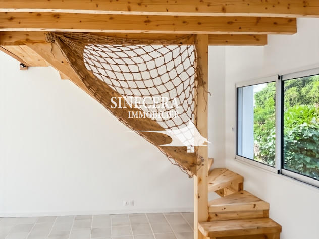 Maison - 170 m² - 8 pièces