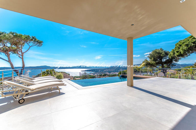 Villa - 313 m² - 7 pièces