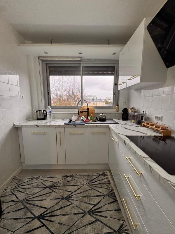 Appartement - 90 m² - 4 pièces