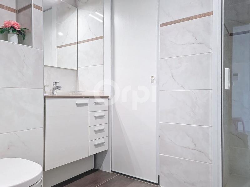 Studio - 30 m² - 1 pièce