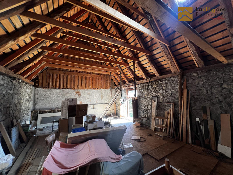 Maison - 204 m² - 7 pièces