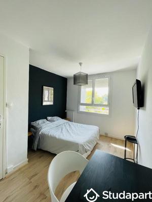 Chambre - 12 m² - 1 pièce